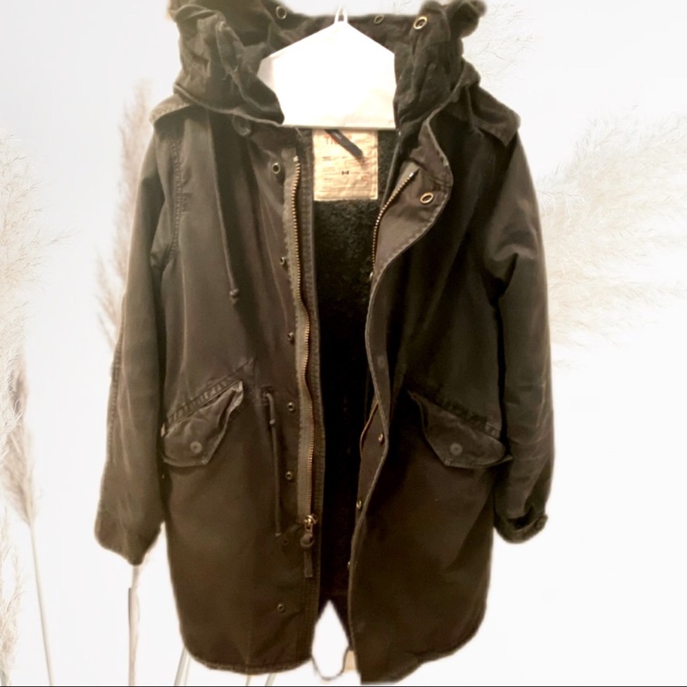 ARITZIA TNA | Black Winter Coat